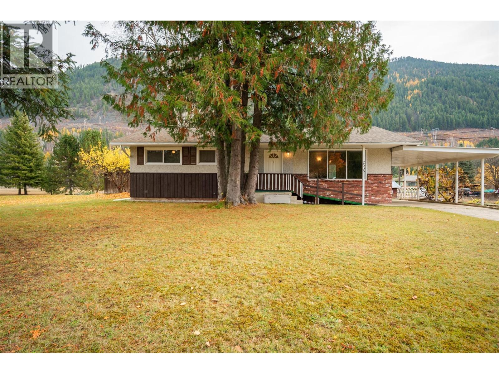 2538 Alexis Road, Shoreacres, British Columbia  V1N 4P6 - Photo 3 - 10367619