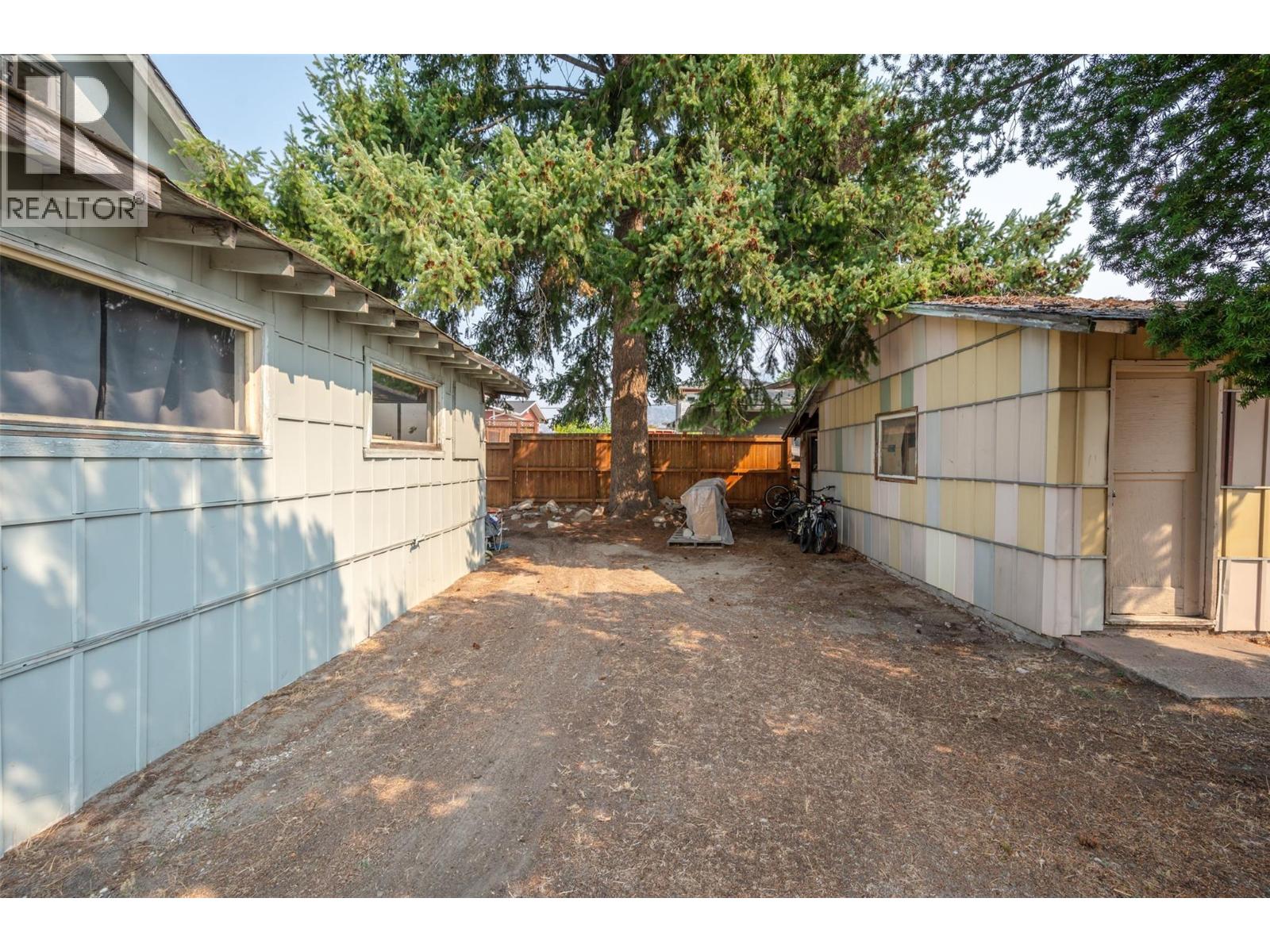 6487 Badger Street, Oliver, British Columbia  V0H 1T3 - Photo 24 - 10368781