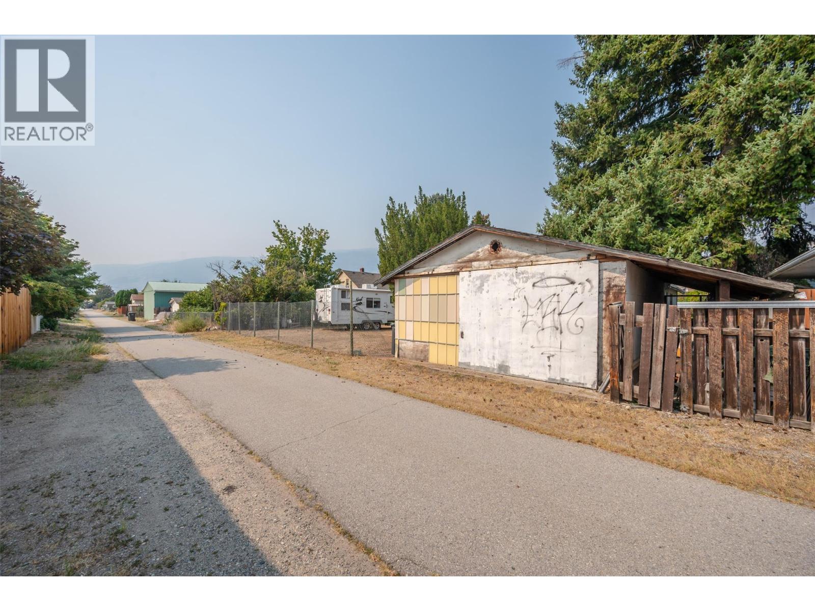 6487 Badger Street, Oliver, British Columbia  V0H 1T3 - Photo 28 - 10368781