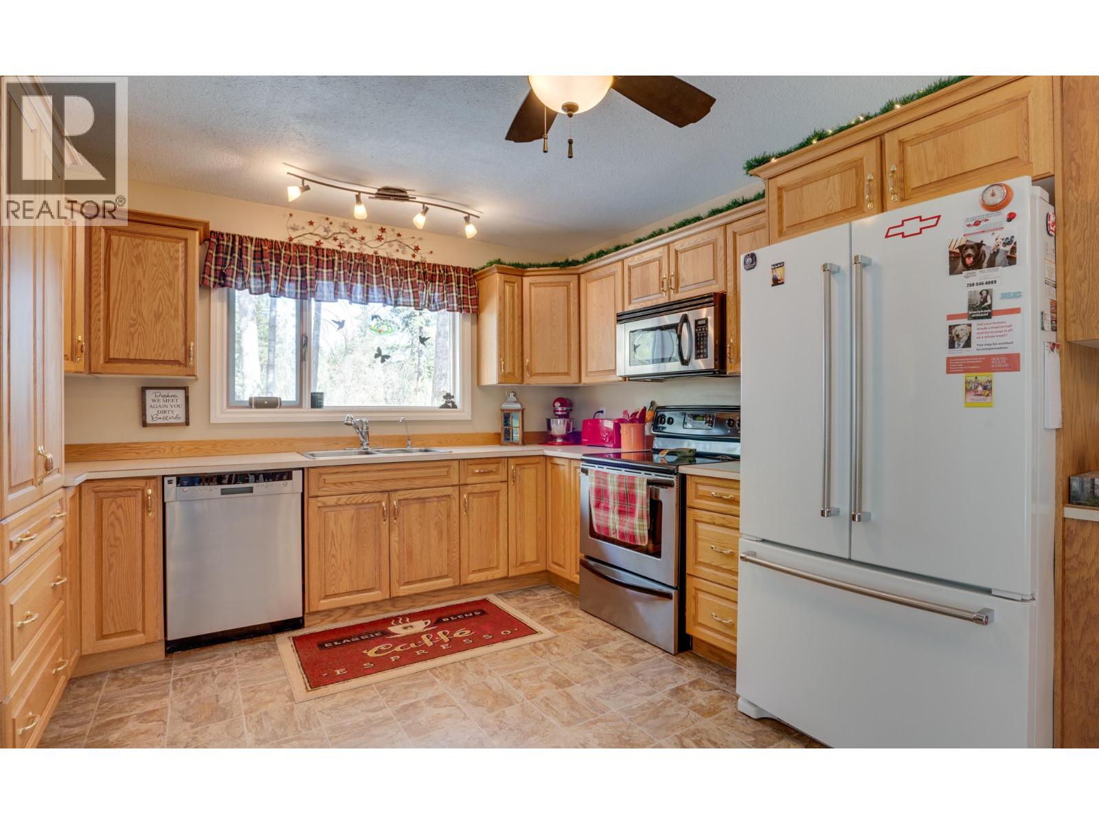 4851 Lansdowne Road, Spallumcheen, British Columbia  V4Y 0V1 - Photo 10 - 10368830