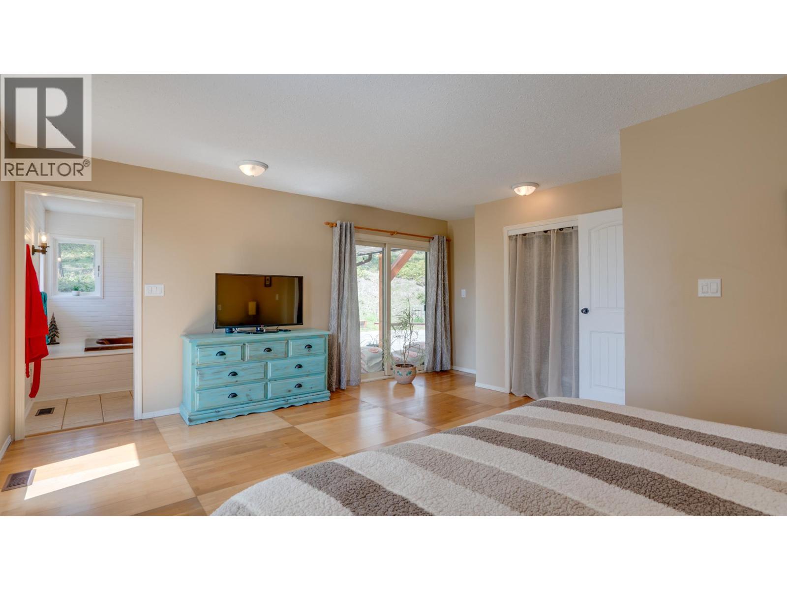 4851 Lansdowne Road, Spallumcheen, British Columbia  V4Y 0V1 - Photo 22 - 10368830