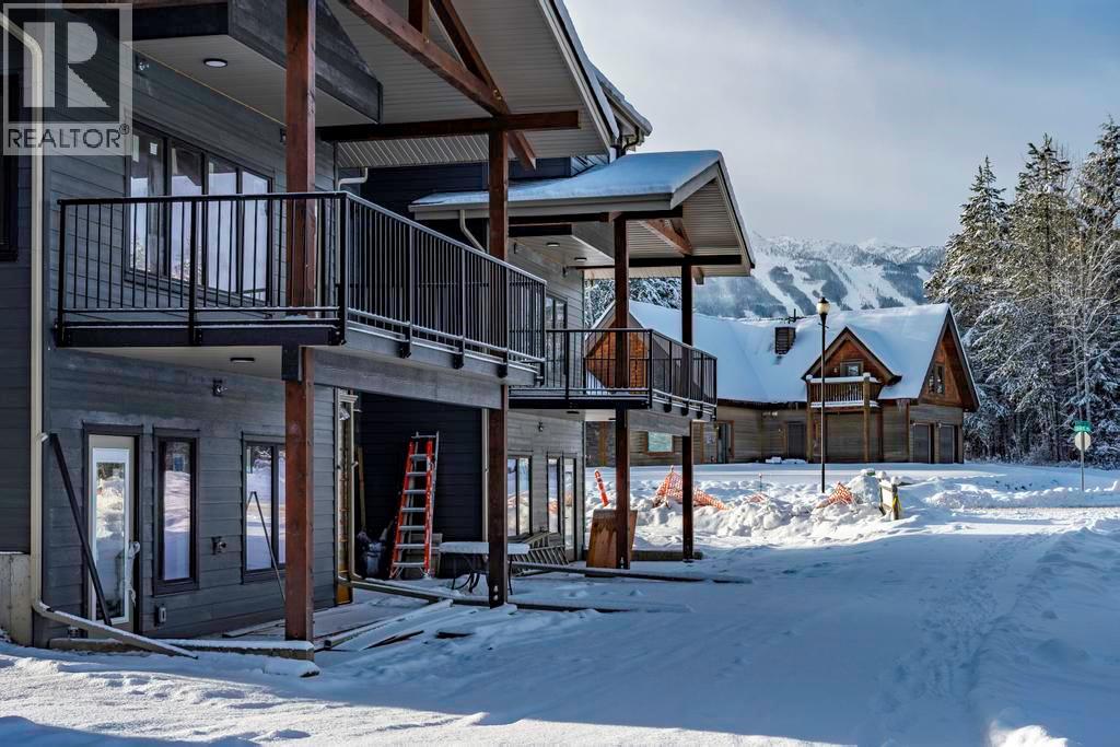 1444 Granite Drive Unit# 4, Golden, British Columbia  V0A 1H0 - Photo 1 - 10368815