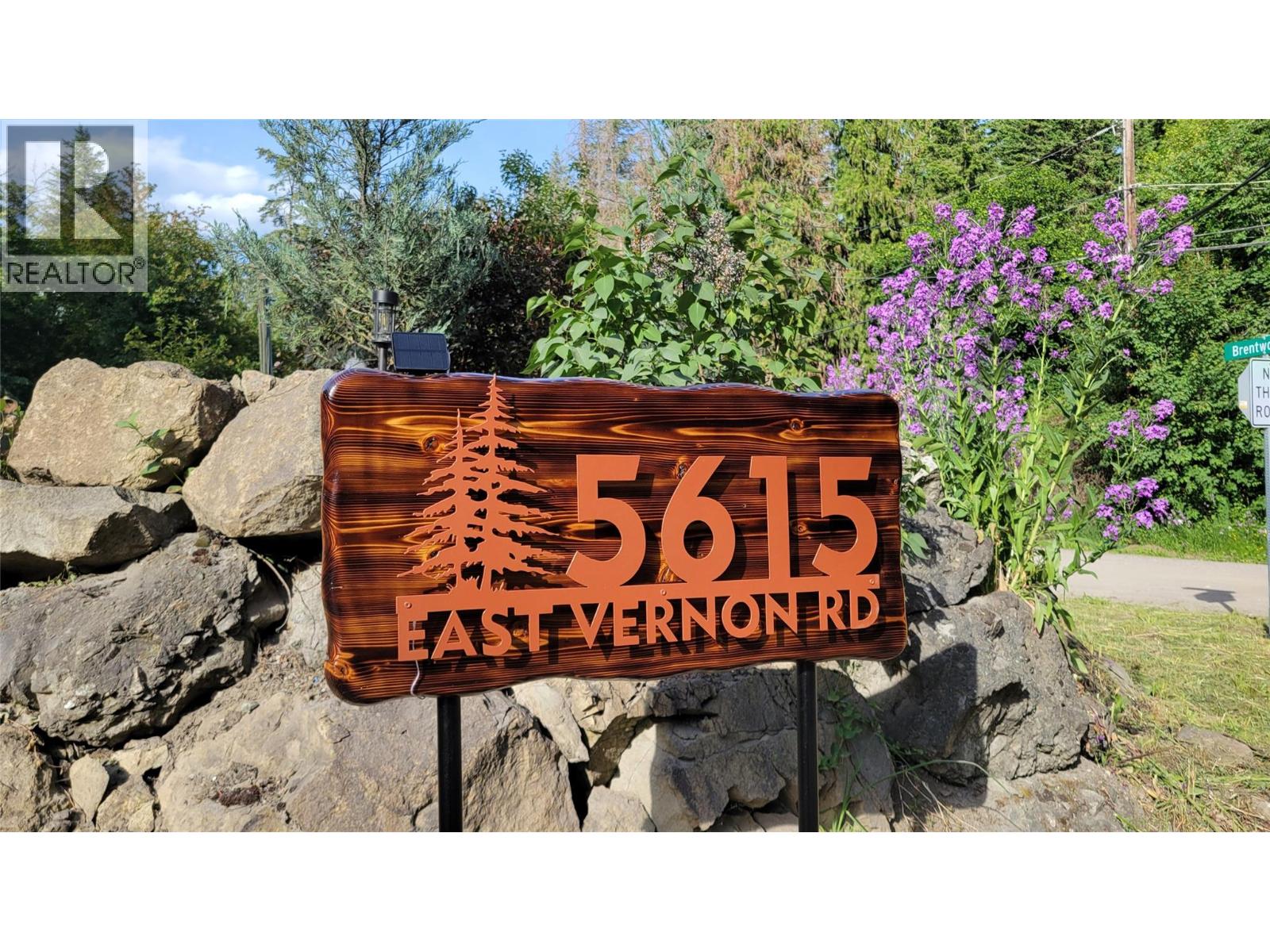 5615 East Vernon Road, Vernon, British Columbia  V1B 3K1 - Photo 1 - 10367649