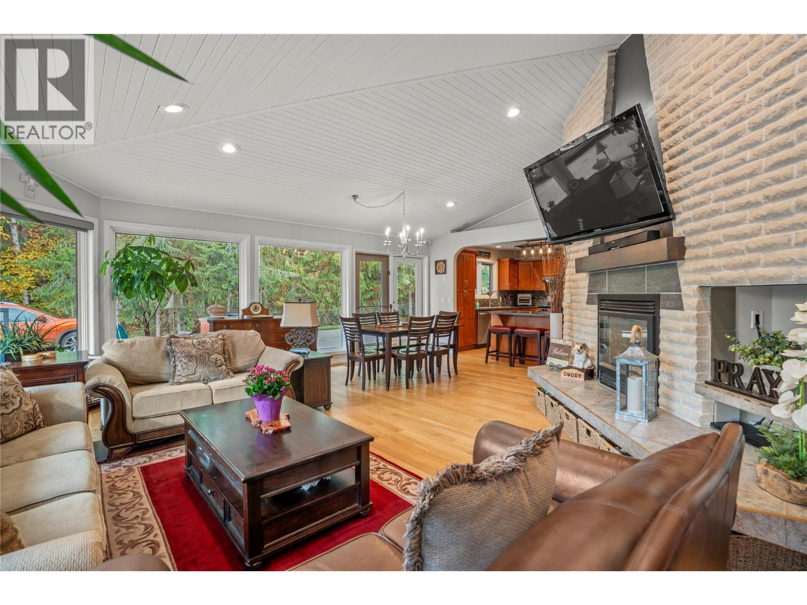 5615 East Vernon Road, Vernon, British Columbia  V1B 3K1 - Photo 28 - 10367649