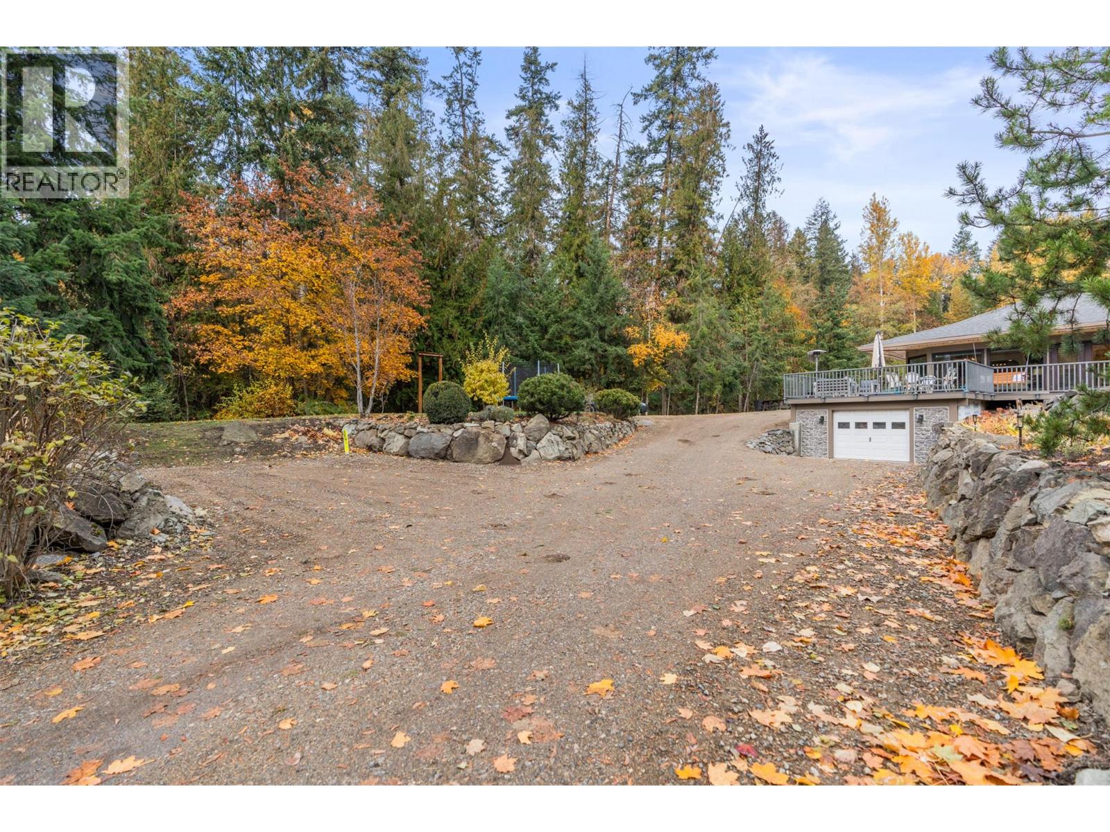 5615 East Vernon Road, Vernon, British Columbia  V1B 3K1 - Photo 3 - 10367649