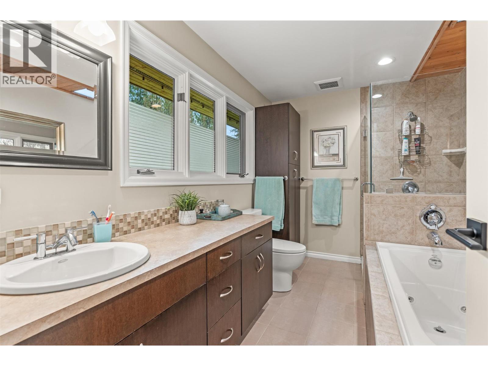 5615 East Vernon Road, Vernon, British Columbia  V1B 3K1 - Photo 33 - 10367649