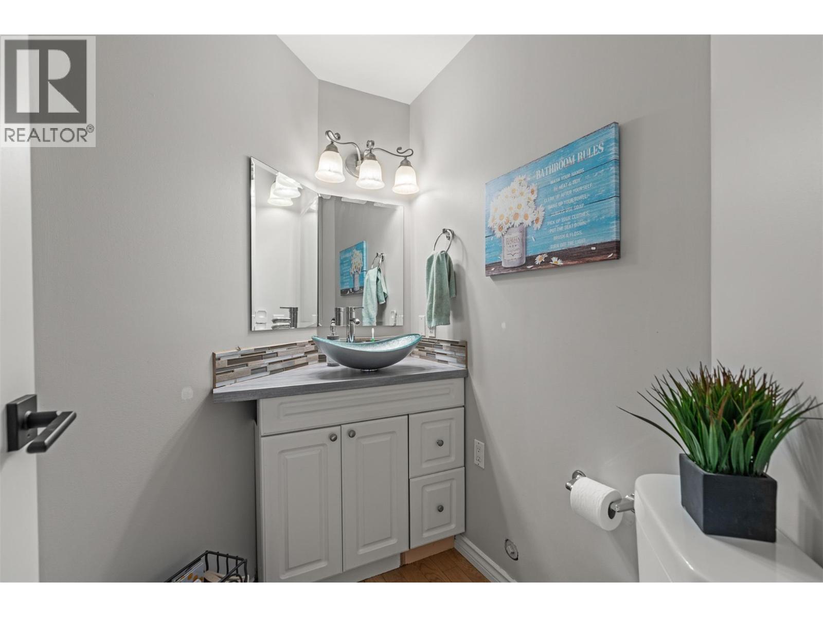 5615 East Vernon Road, Vernon, British Columbia  V1B 3K1 - Photo 40 - 10367649