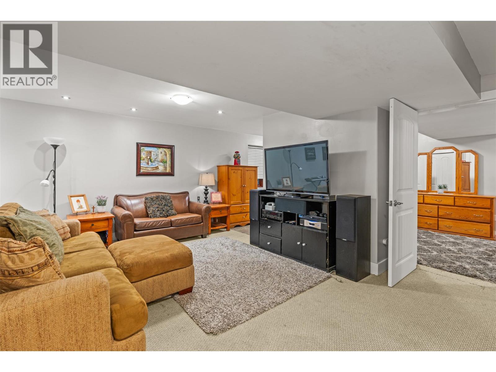 5615 East Vernon Road, Vernon, British Columbia  V1B 3K1 - Photo 48 - 10367649