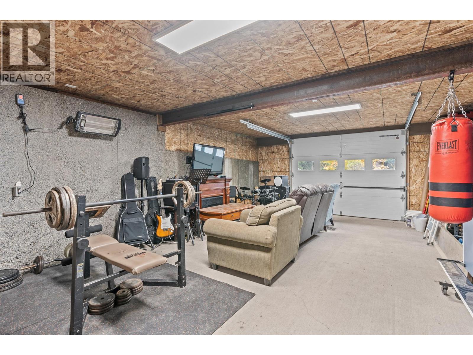 5615 East Vernon Road, Vernon, British Columbia  V1B 3K1 - Photo 57 - 10367649