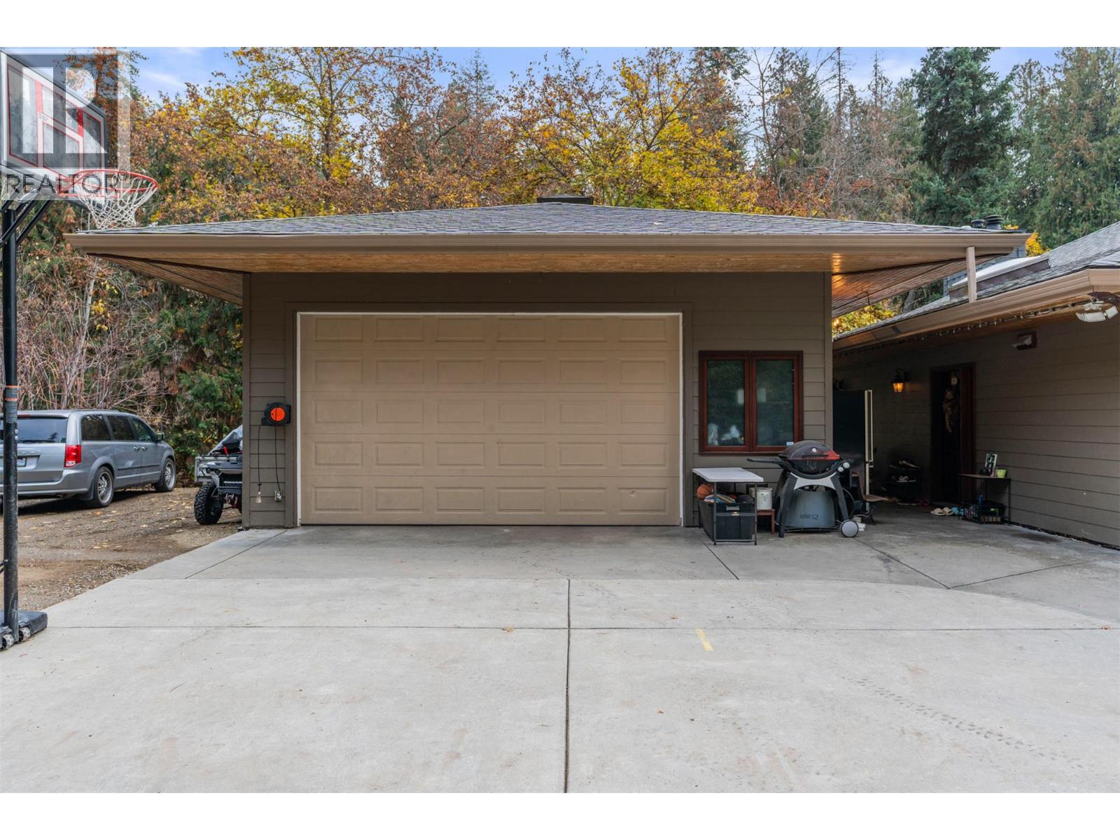 5615 East Vernon Road, Vernon, British Columbia  V1B 3K1 - Photo 58 - 10367649