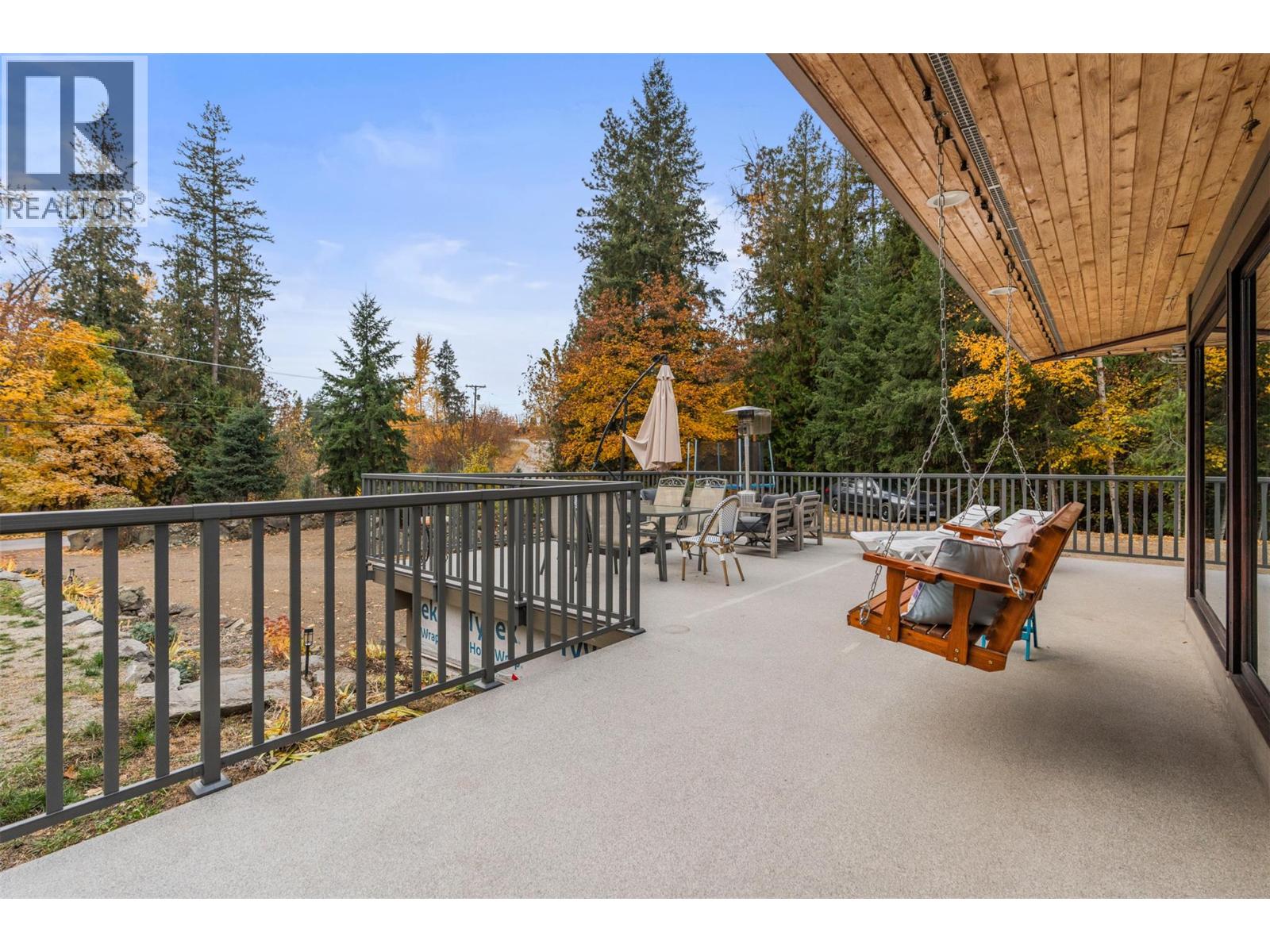 5615 East Vernon Road, Vernon, British Columbia  V1B 3K1 - Photo 9 - 10367649