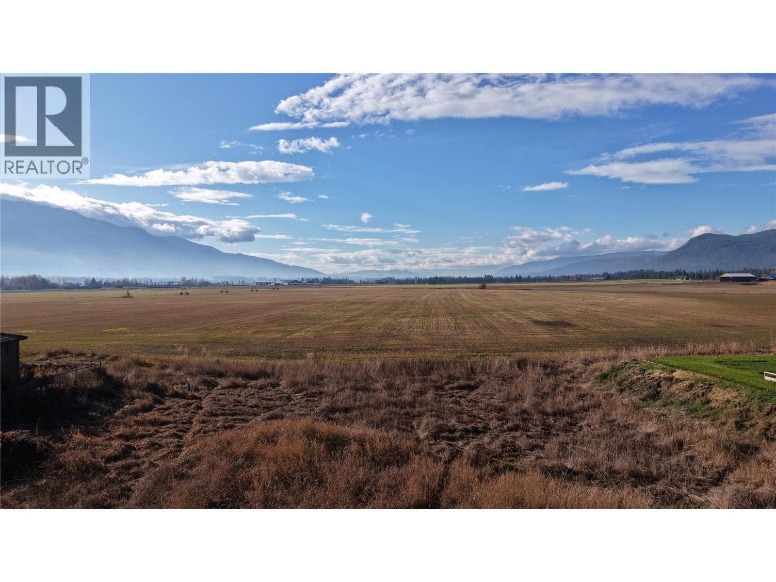 4575 Lansdowne Road, Spallumcheen, British Columbia  V4Y 0V4 - Photo 10 - 10368801