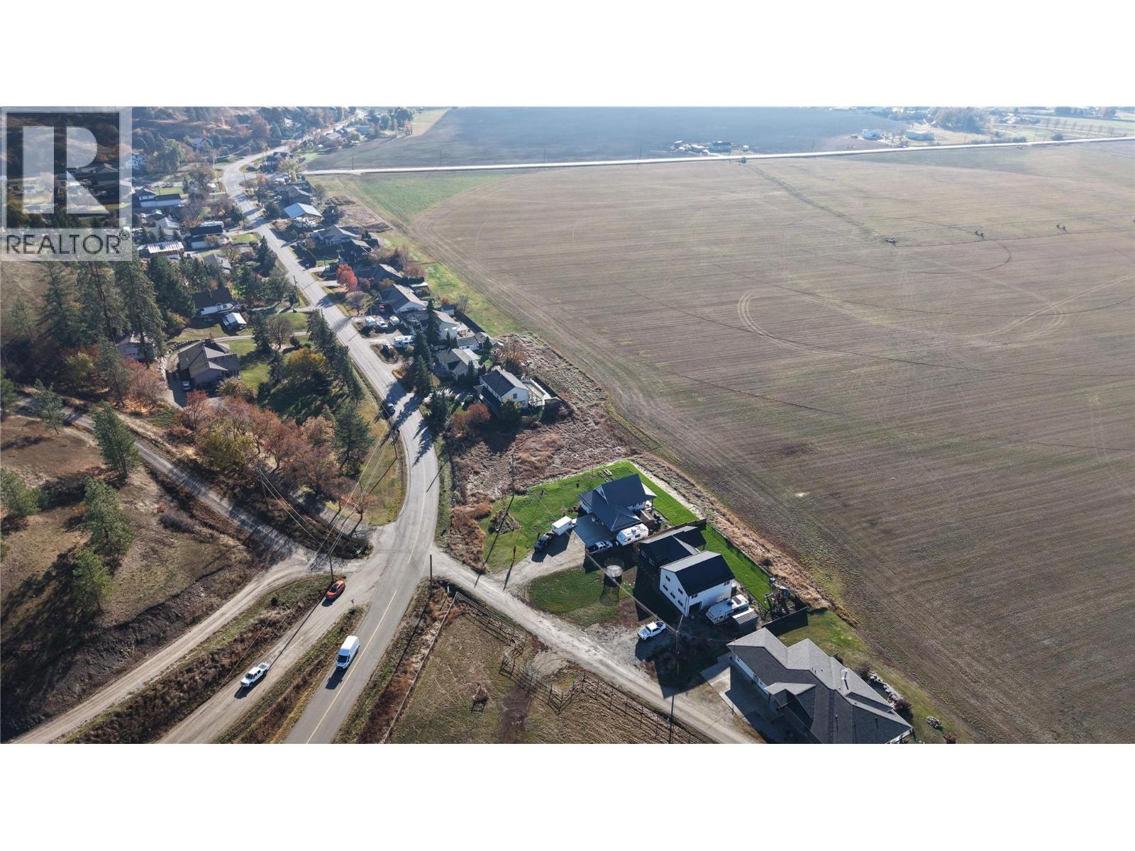 4575 Lansdowne Road, Spallumcheen, British Columbia  V4Y 0V4 - Photo 12 - 10368801