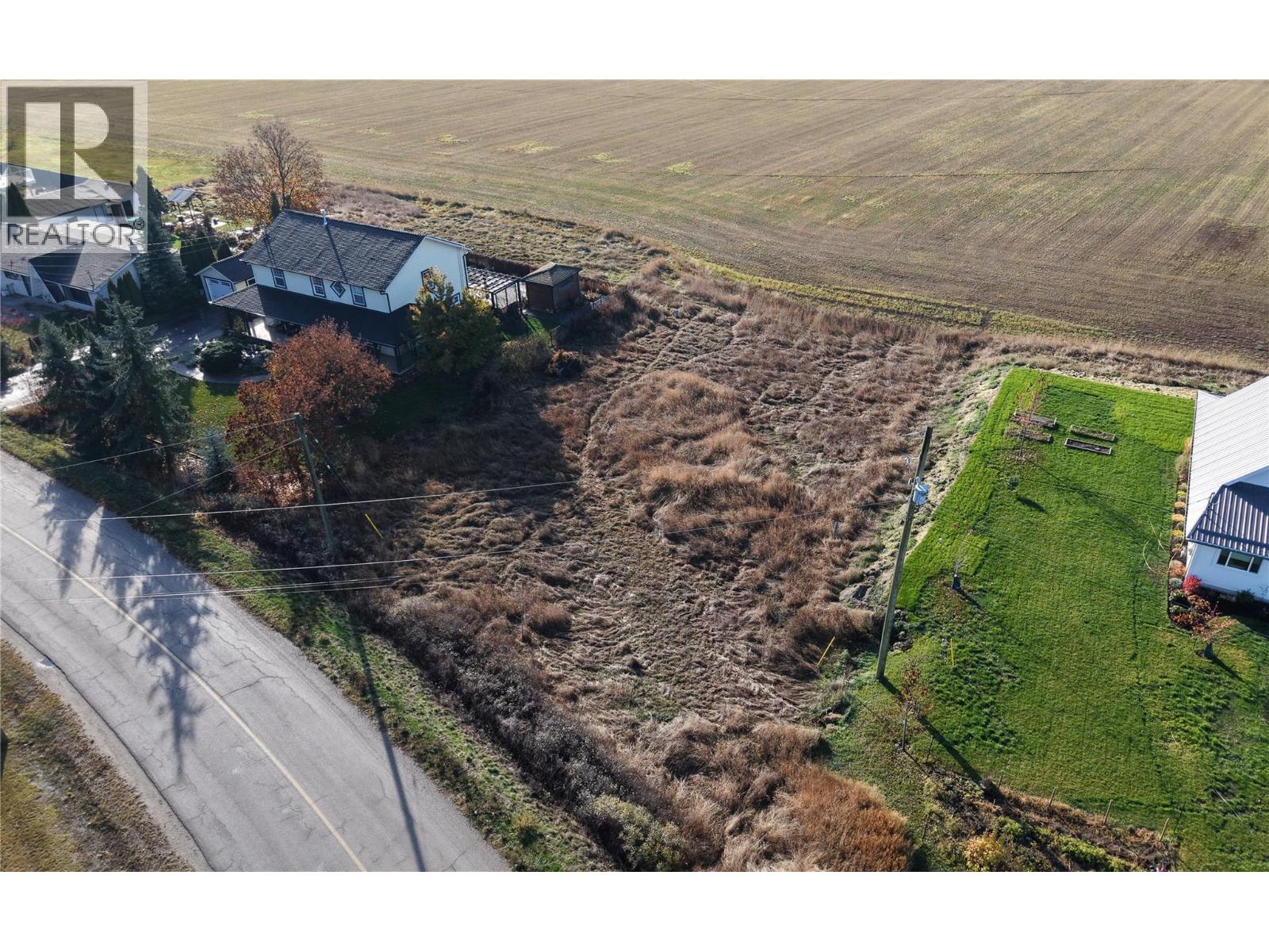4575 Lansdowne Road, Spallumcheen, British Columbia  V4Y 0V4 - Photo 2 - 10368801