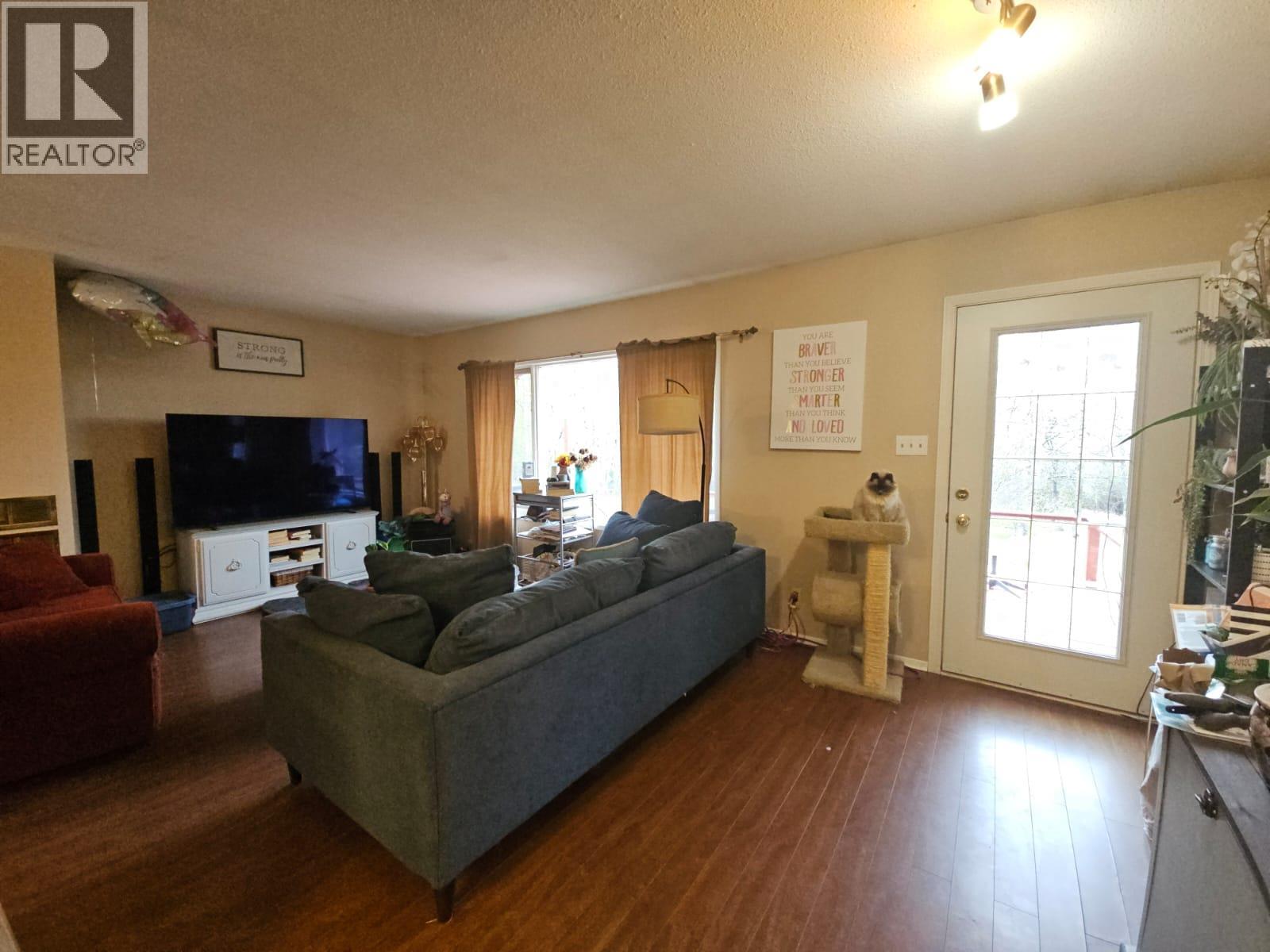 6327 Wildmare Sub, Chetwynd, British Columbia  V0C 1J0 - Photo 6 - 10368823