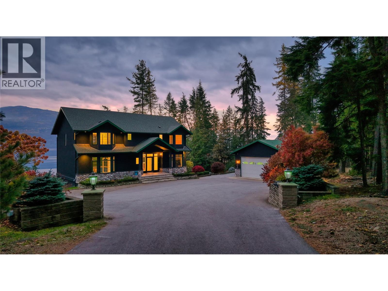 2600 Highway 23 N, nakusp, British Columbia