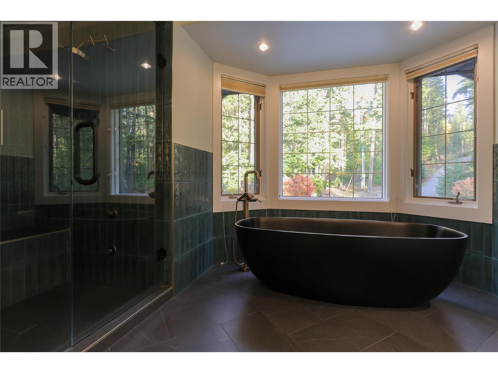 2600 Highway 23 N, Nakusp, British Columbia  V0G 1R0 - Photo 55 - 10367530