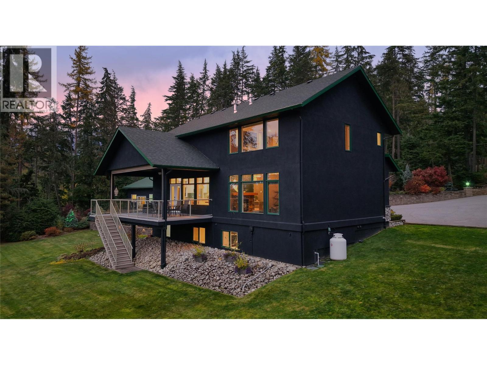 2600 Highway 23 N, Nakusp, British Columbia  V0G 1R0 - Photo 8 - 10367530
