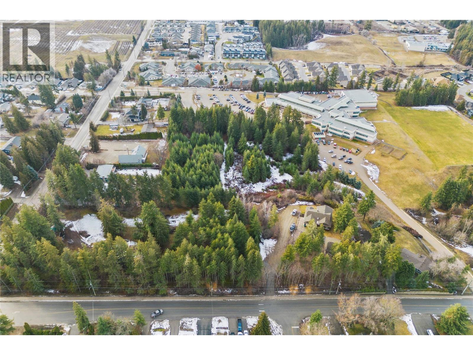 2800 20 Avenue Ne, Salmon Arm, British Columbia  V1E 4R5 - Photo 3 - 10368820