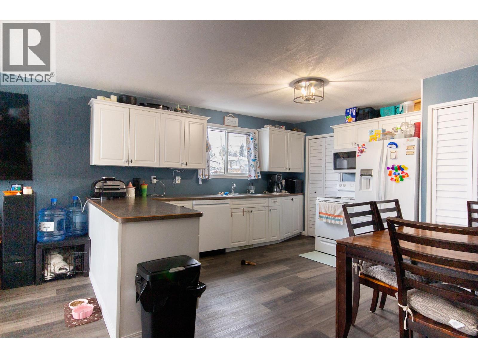 304 100a Avenue, Dawson Creek, British Columbia  V1G 1X4 - Photo 3 - 10368880