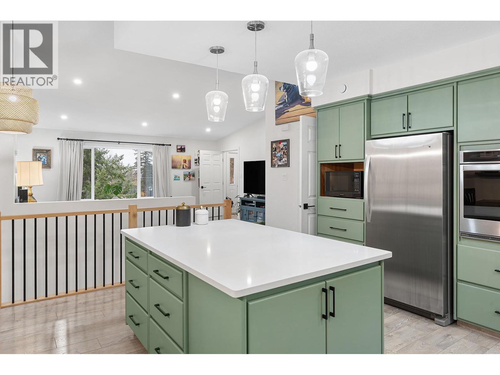 5633 Day Road, Vernon, British Columbia  V1B 3J5 - Photo 15 - 10368864