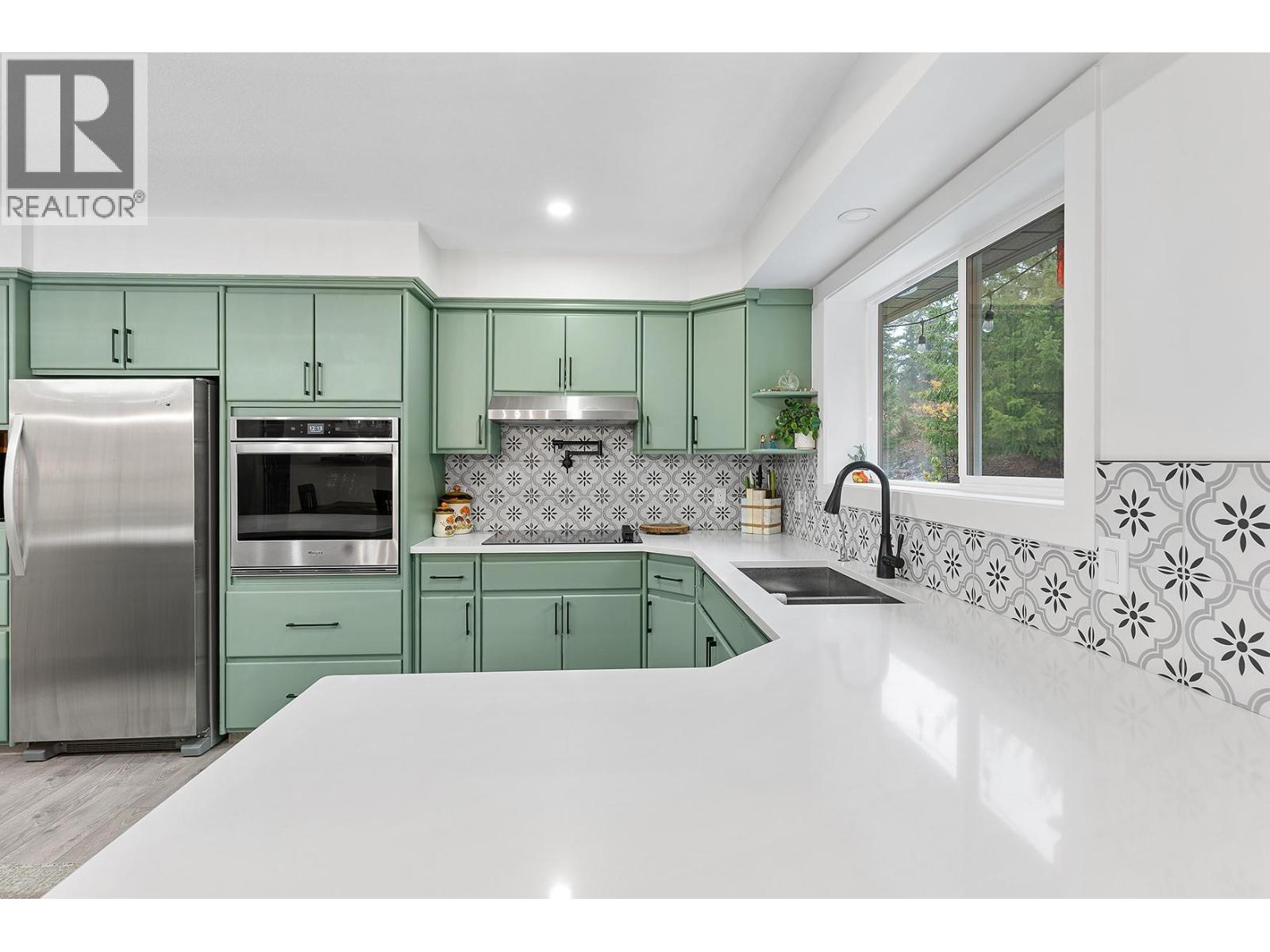 5633 Day Road, Vernon, British Columbia  V1B 3J5 - Photo 16 - 10368864