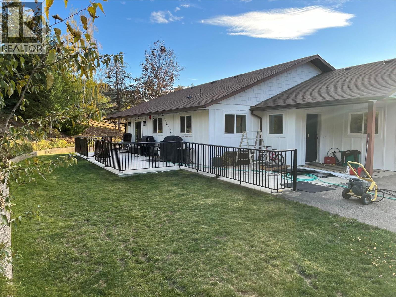 5633 Day Road, Vernon, British Columbia  V1B 3J5 - Photo 75 - 10368864