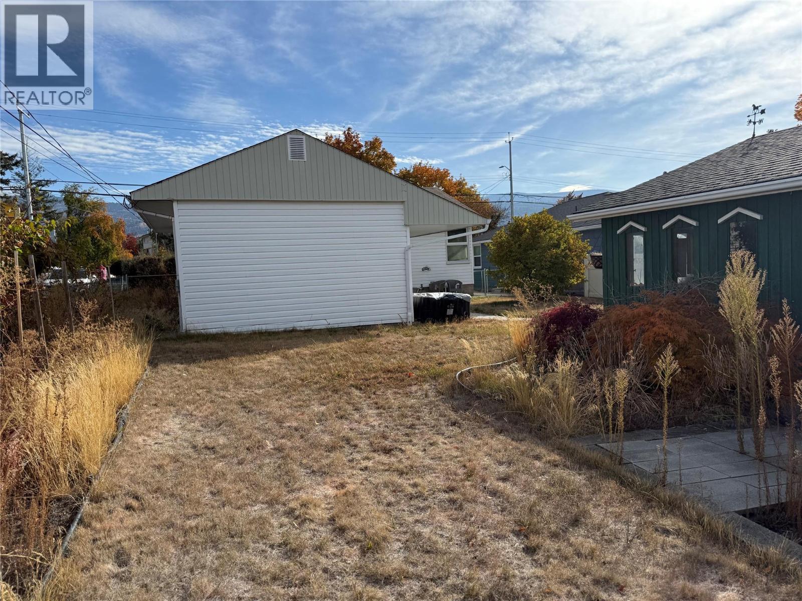 983 Fairview Road, Penticton, British Columbia  V2A 5Z1 - Photo 11 - 10366951