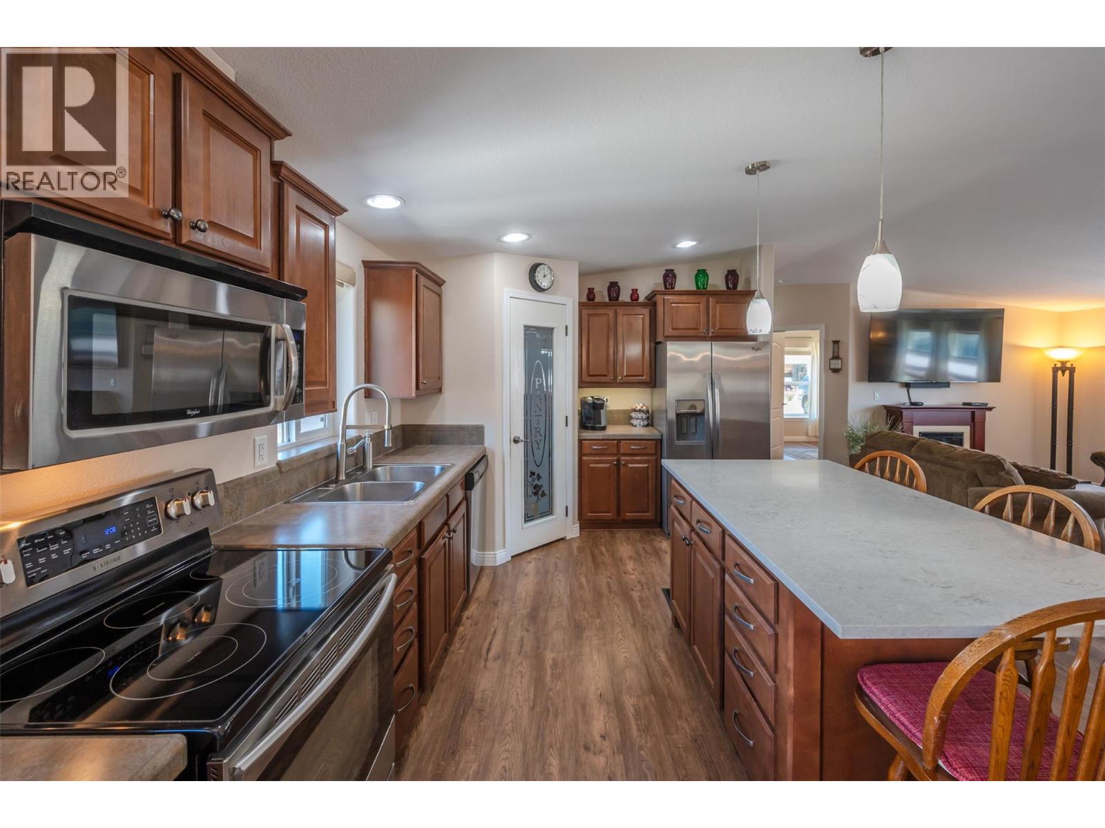 8300 Gallagher Lake Frontage Road Unit# 55, Oliver, British Columbia  V0H 1T2 - Photo 11 - 10368922