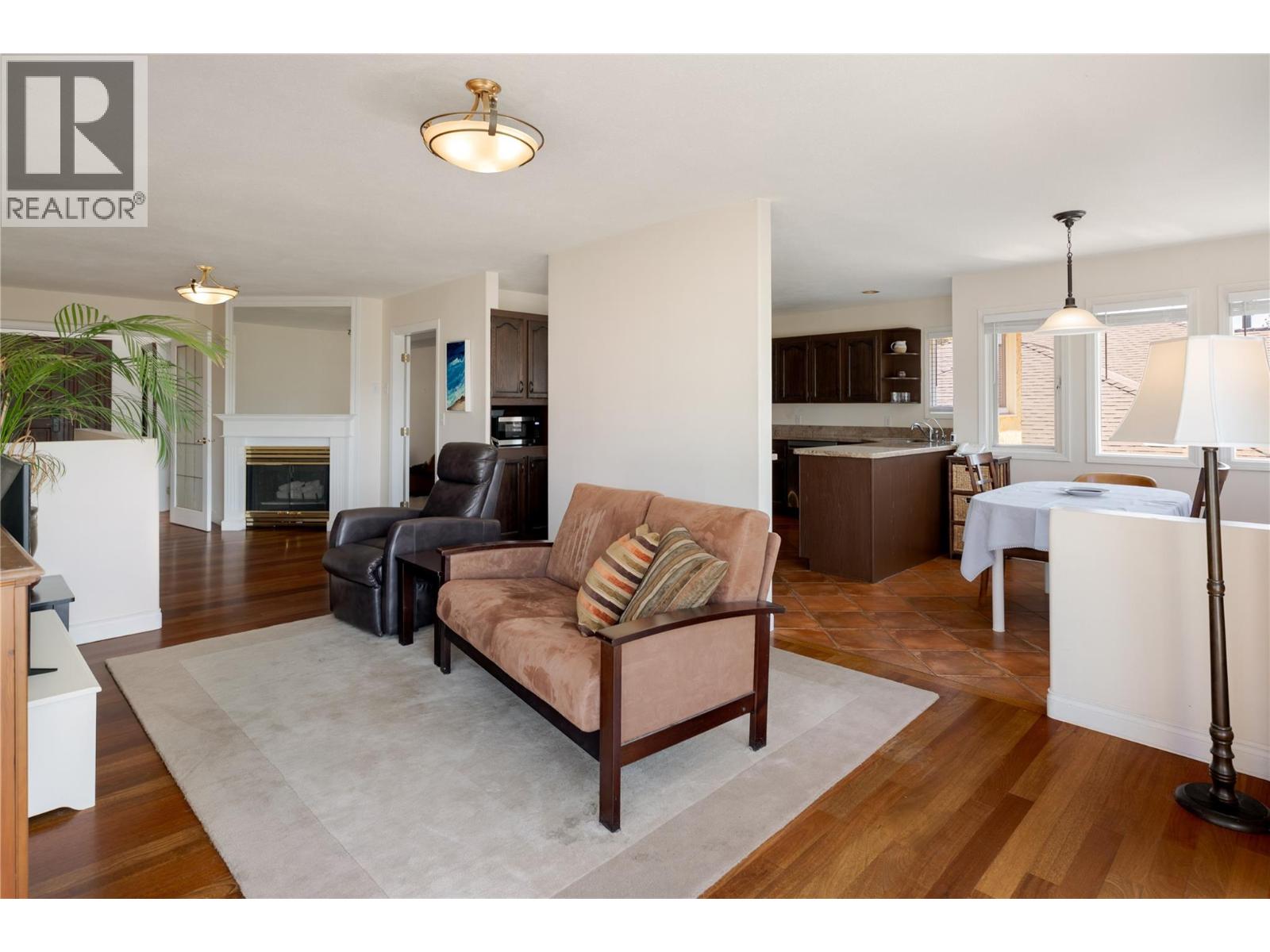 740 Royal Pine Drive, Kelowna, British Columbia  V1Y 9G2 - Photo 8 - 10368973