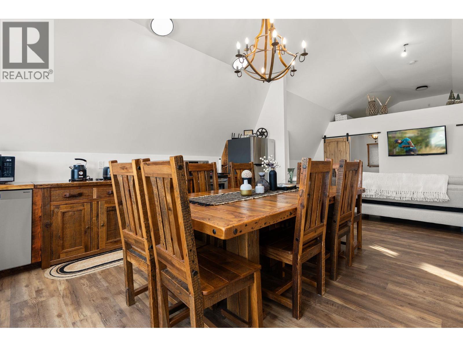 4520 Highway 3, Rock Creek, British Columbia  V0H 1Y0 - Photo 16 - 10368990