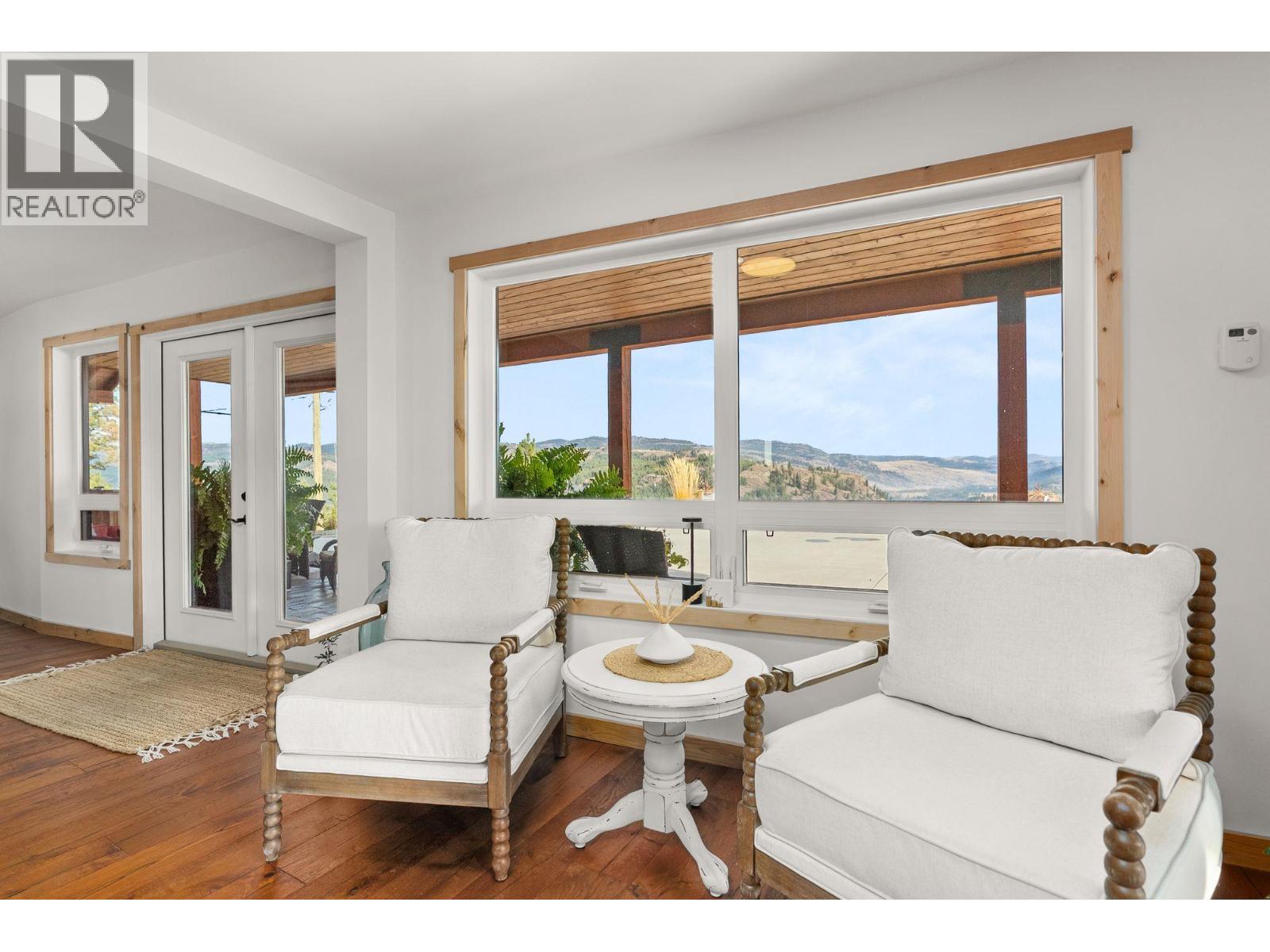 4520 Highway 3, Rock Creek, British Columbia  V0H 1Y0 - Photo 17 - 10368990