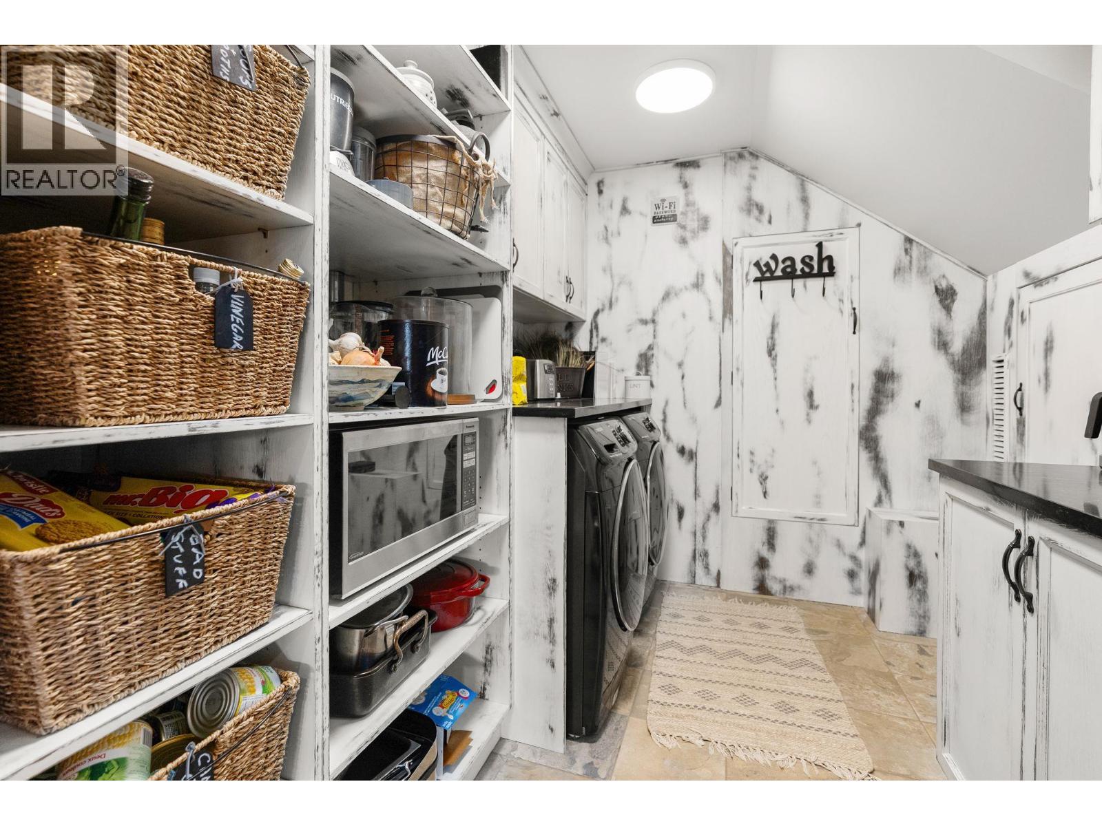 4520 Highway 3, Rock Creek, British Columbia  V0H 1Y0 - Photo 25 - 10368990