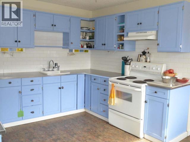 86 7th Avenue, Lillooet, British Columbia  V0K 1V0 - Photo 6 - 10369002