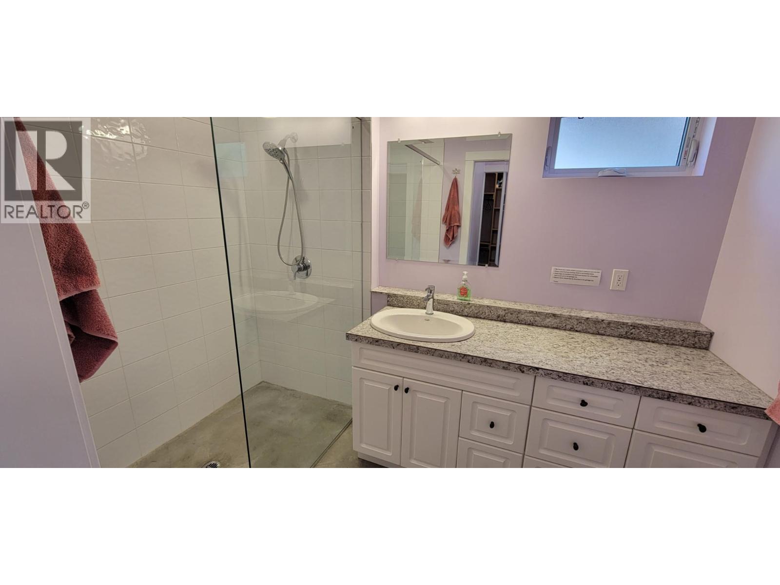515 9th Avenue, New Denver, British Columbia  V0G 1S0 - Photo 16 - 10367661