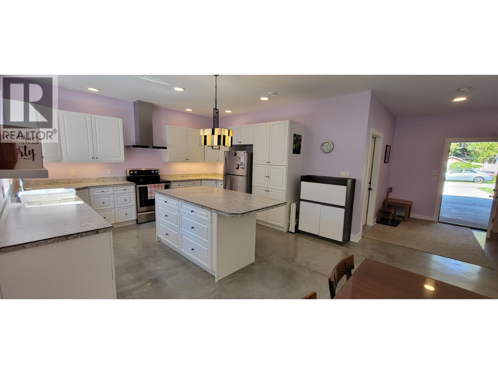 515 9th Avenue, New Denver, British Columbia  V0G 1S0 - Photo 2 - 10367661