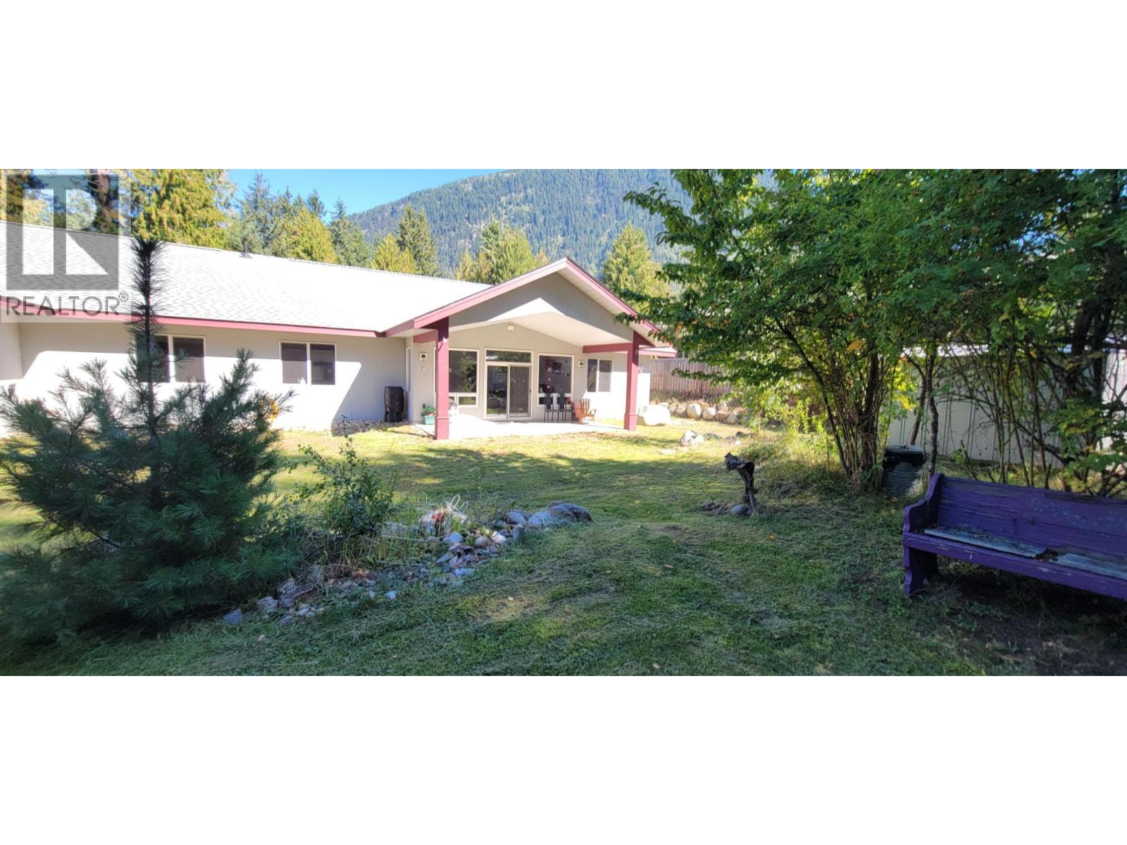 515 9th Avenue, New Denver, British Columbia  V0G 1S0 - Photo 28 - 10367661