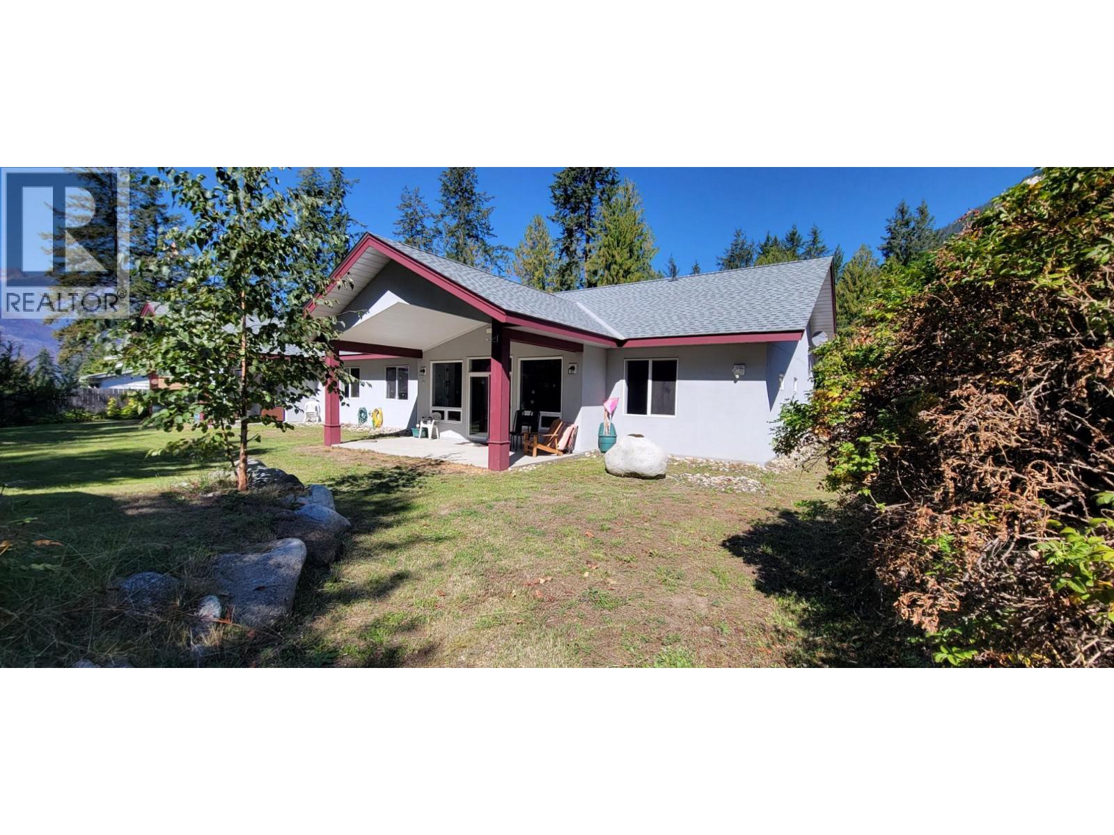 515 9th Avenue, New Denver, British Columbia  V0G 1S0 - Photo 30 - 10367661
