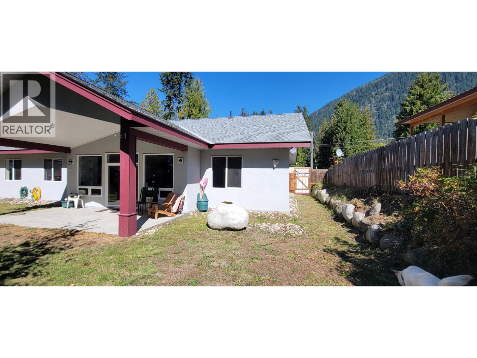 515 9th Avenue, New Denver, British Columbia  V0G 1S0 - Photo 31 - 10367661