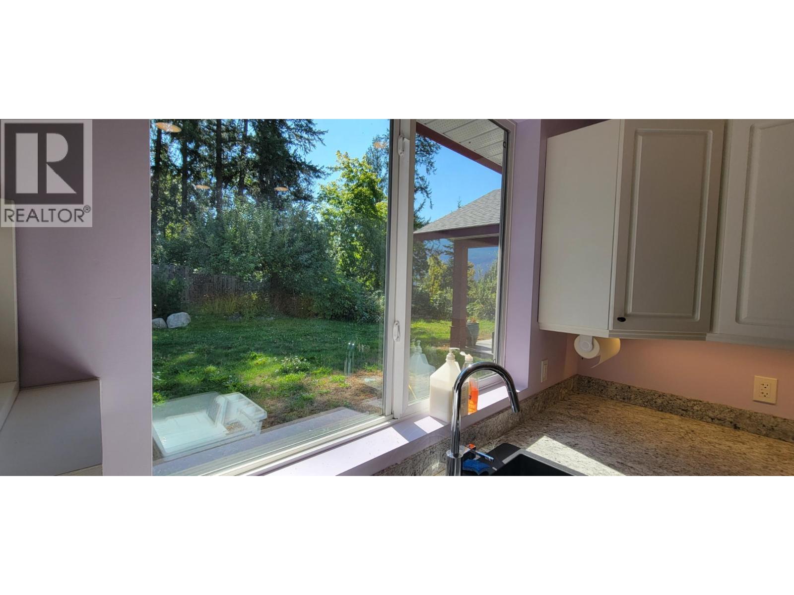 515 9th Avenue, New Denver, British Columbia  V0G 1S0 - Photo 6 - 10367661