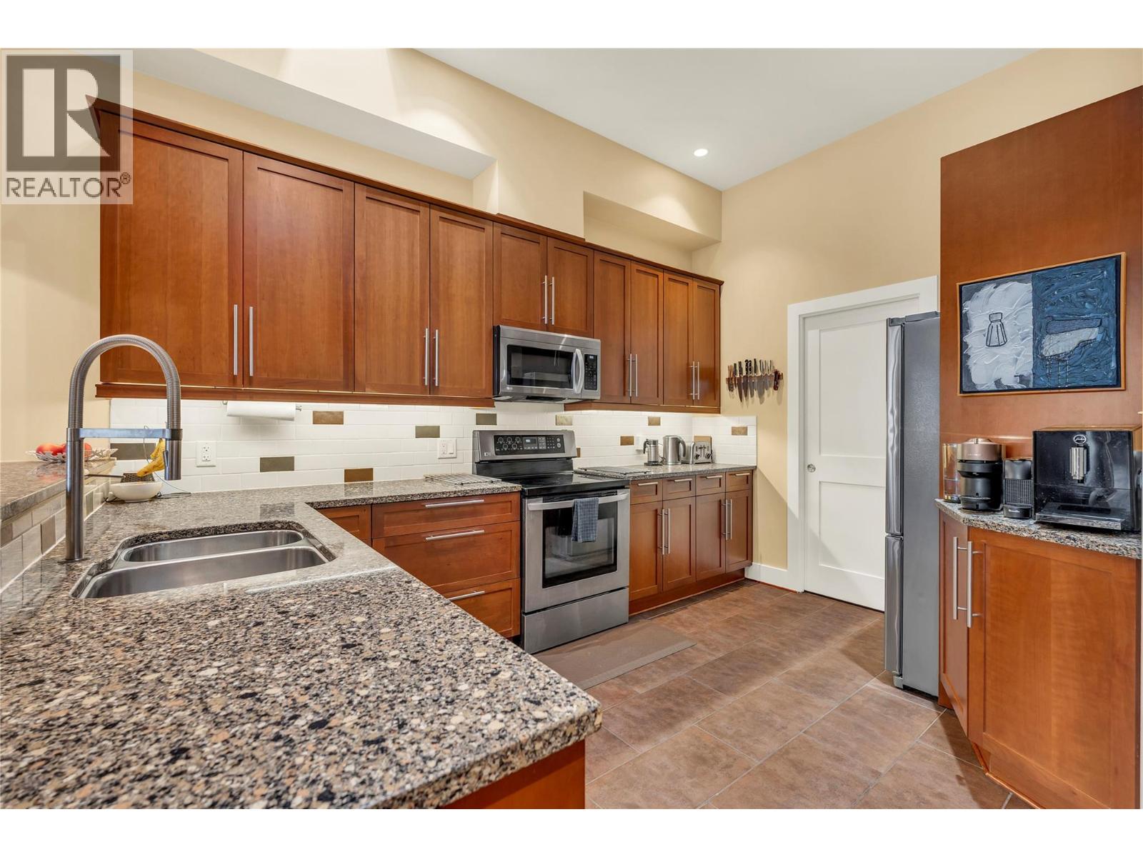 255 Main Street Unit# 301, Penticton, British Columbia  V2A 5B1 - Photo 16 - 10369009