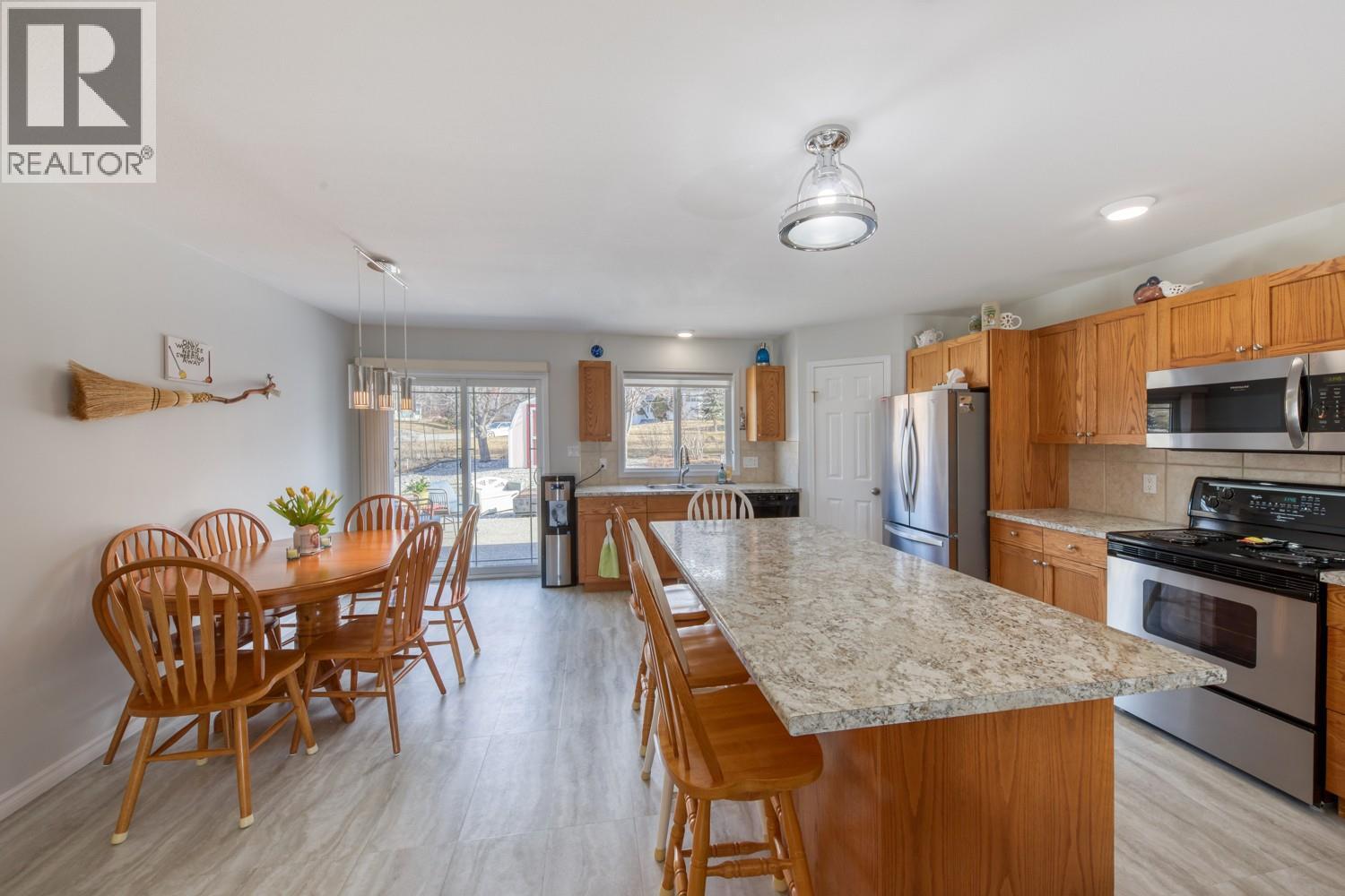 4887 Glen Eagle Drive, Fairmont Hot Springs, British Columbia  V0B 1L1 - Photo 11 - 10368953