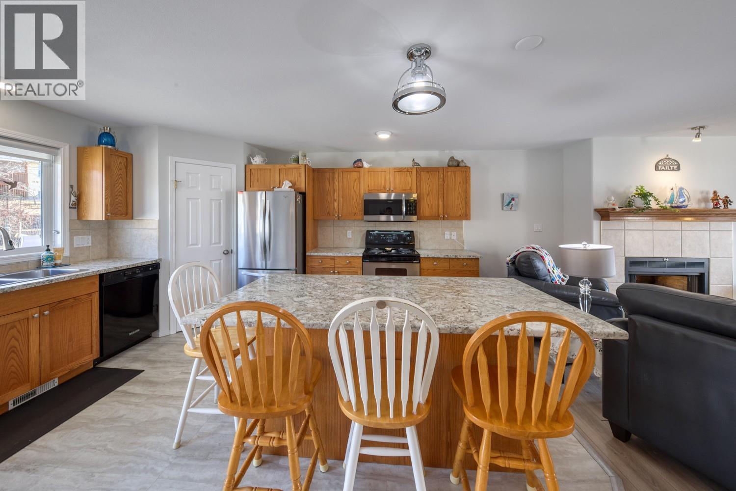 4887 Glen Eagle Drive, Fairmont Hot Springs, British Columbia  V0B 1L1 - Photo 9 - 10368953
