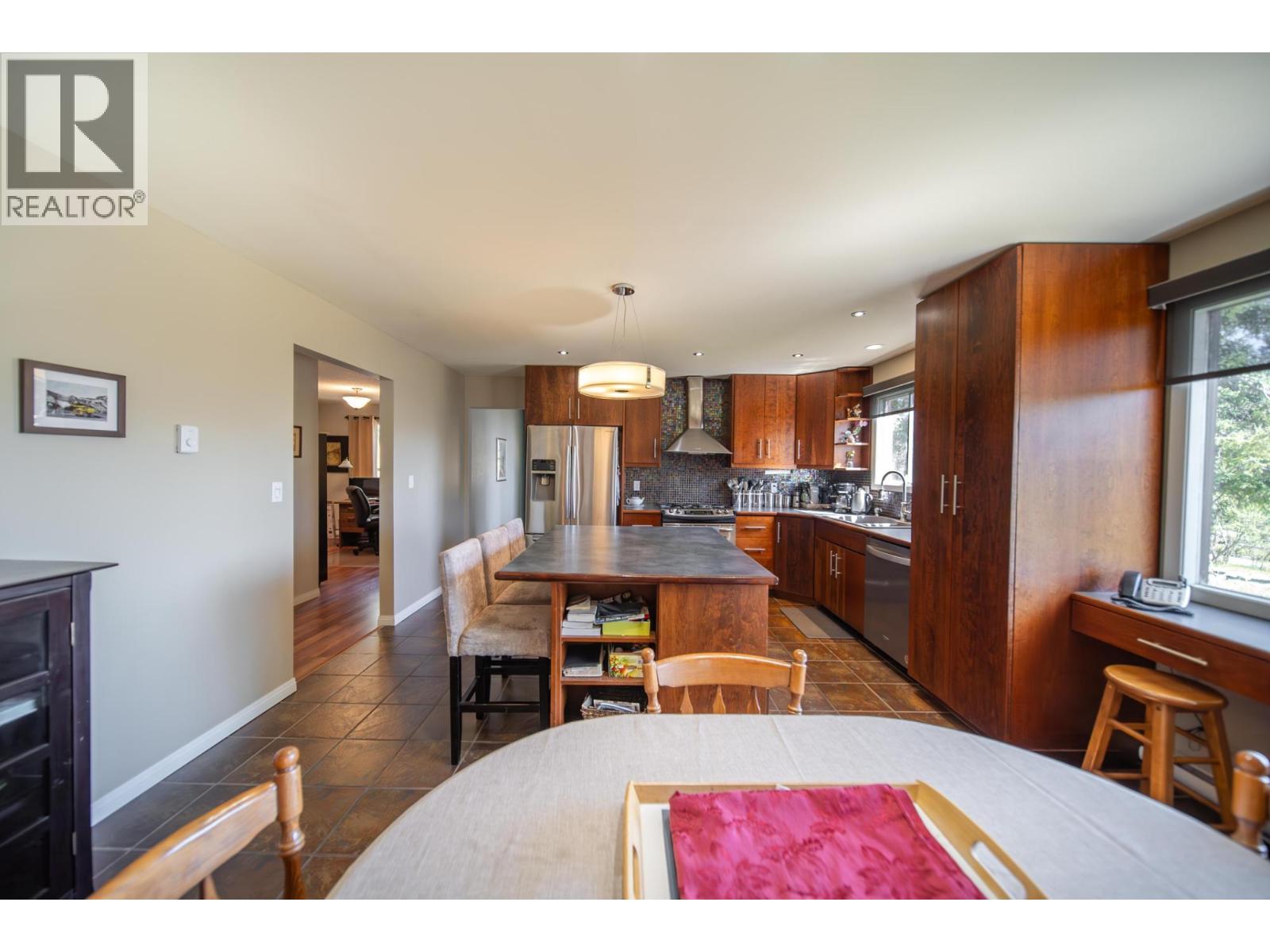 380 Ivy Road, Cranbrook, British Columbia  V1C 6W6 - Photo 7 - 10368944