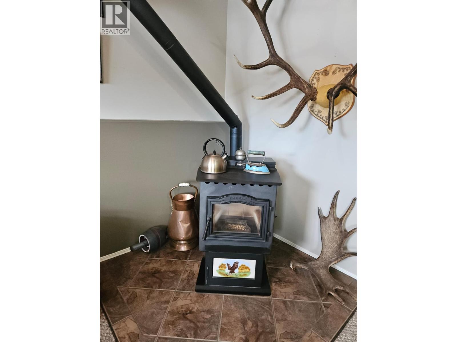 84 Wolverine Avenue, Tumbler Ridge, British Columbia  V0C 2W0 - Photo 51 - 10369099