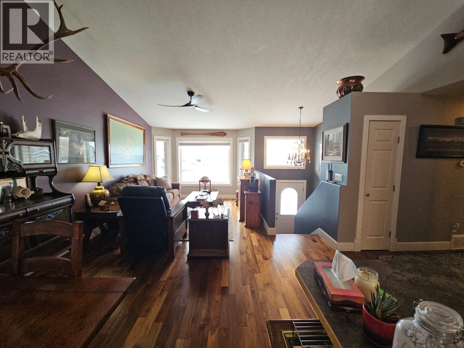 84 Wolverine Avenue, Tumbler Ridge, British Columbia  V0C 2W0 - Photo 6 - 10369099