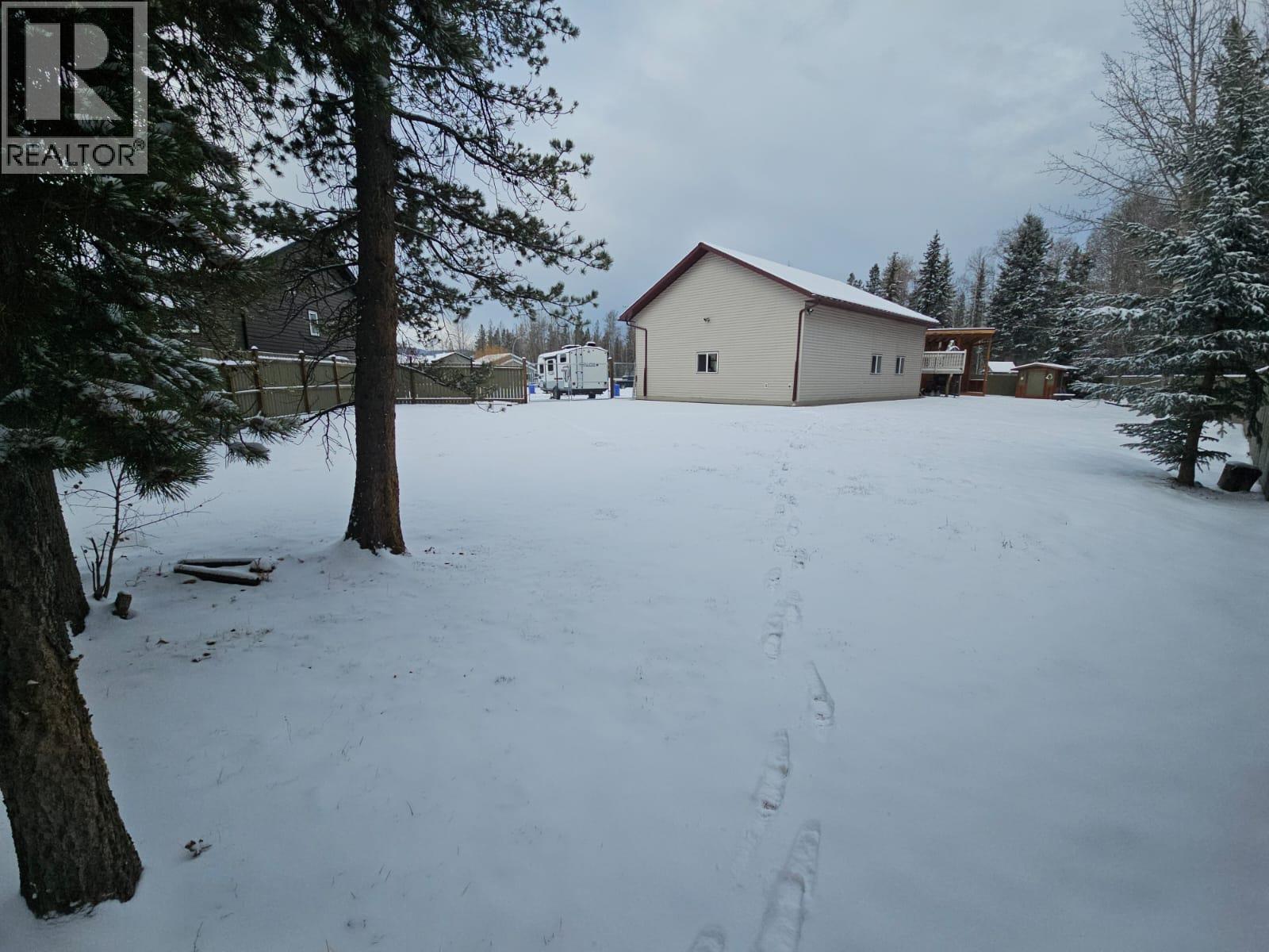 84 Wolverine Avenue, Tumbler Ridge, British Columbia  V0C 2W0 - Photo 68 - 10369099