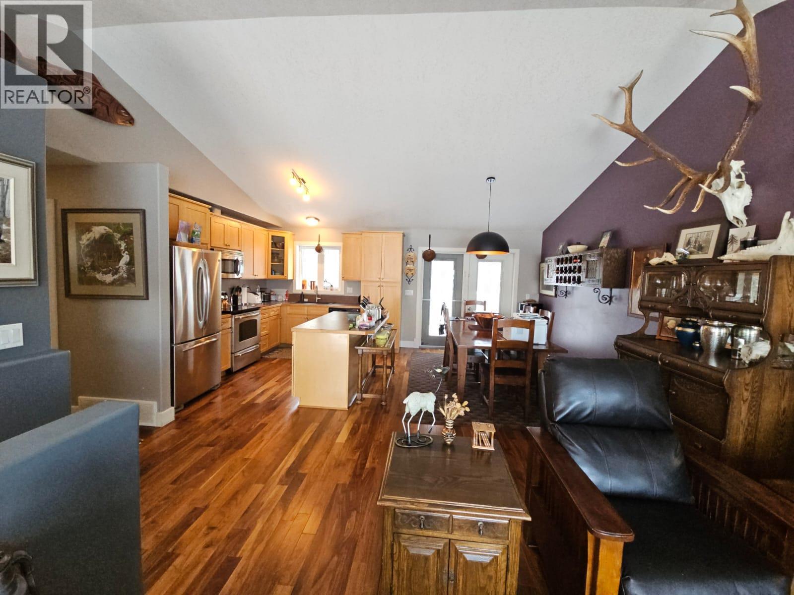 84 Wolverine Avenue, Tumbler Ridge, British Columbia  V0C 2W0 - Photo 8 - 10369099