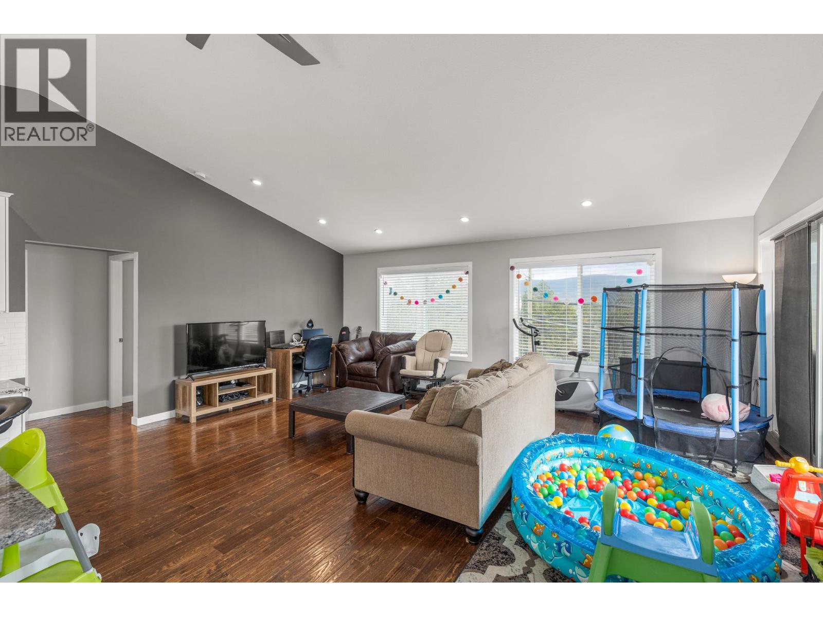 3174 Boucherie Road, West Kelowna, British Columbia  V1Z 2G9 - Photo 13 - 10369084