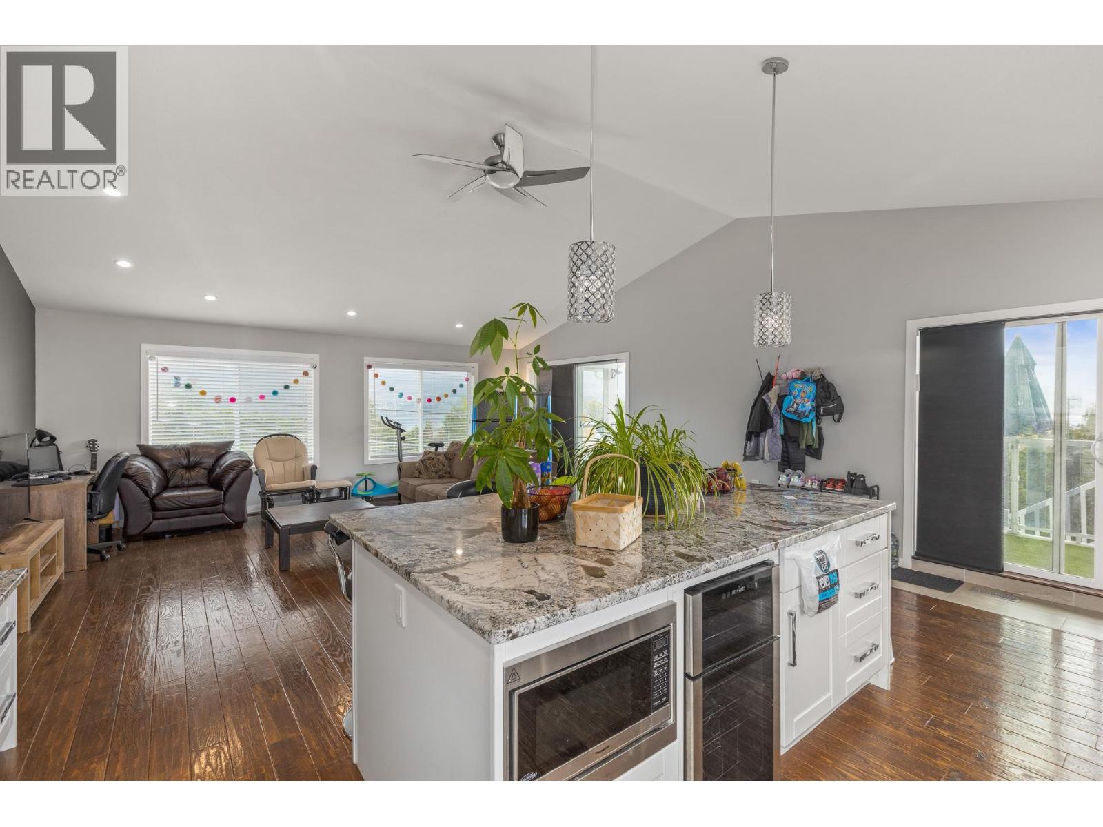 3174 Boucherie Road, West Kelowna, British Columbia  V1Z 2G9 - Photo 7 - 10369084